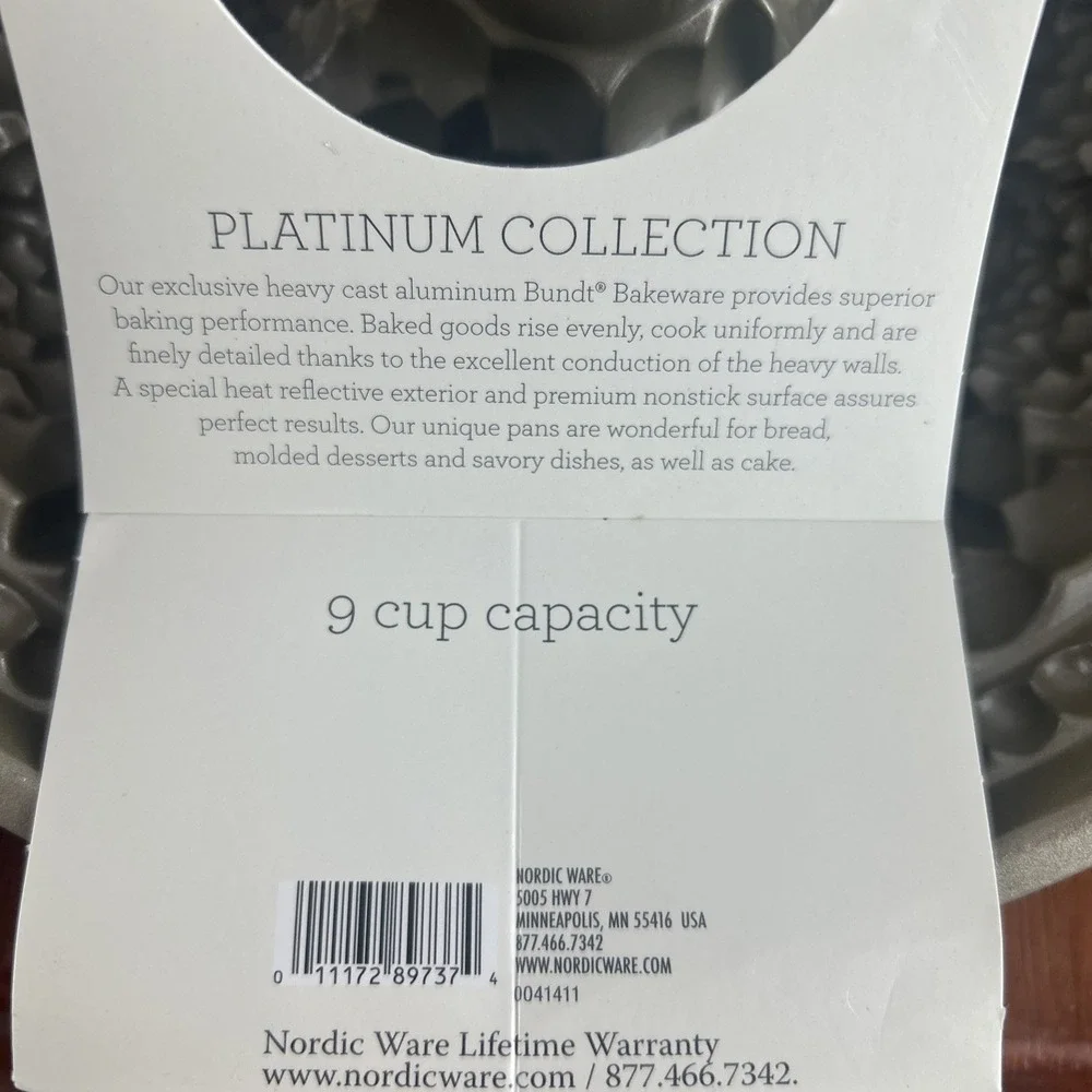 Nordic Ware Pine Forest Bundt Pan - 9 Cup - Silver - New